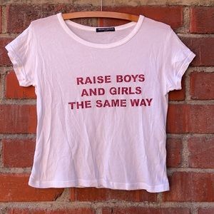 Brandy Melville t shirt - raise boys and girls